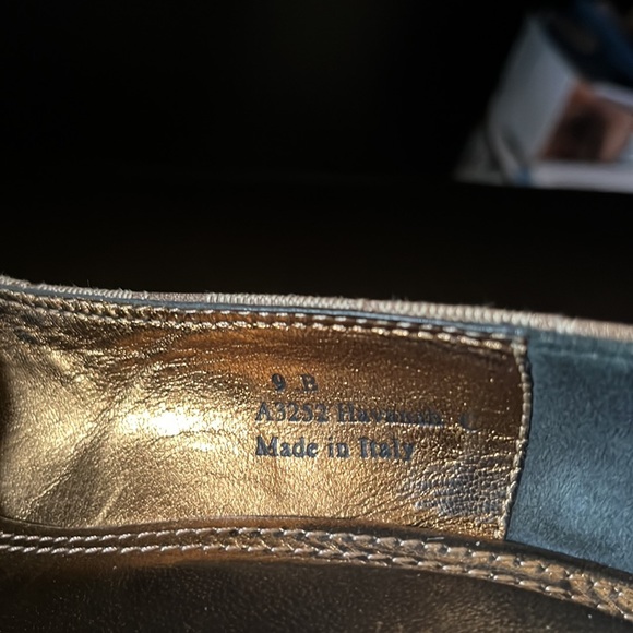 Coach Pumps - Picture 9 of 10